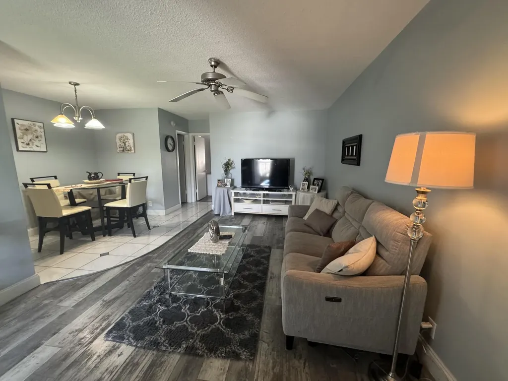 2100 Ne 38 Street Lighthouse Point FL 33064