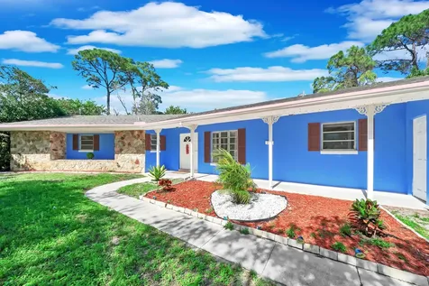 213 Se Eyerly Avenue Port Saint Lucie FL 34983
