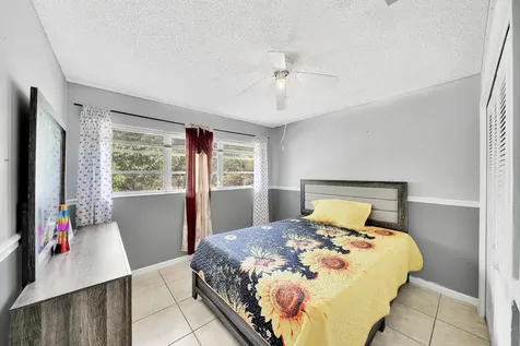 213 Se Eyerly Avenue Port Saint Lucie FL 34983