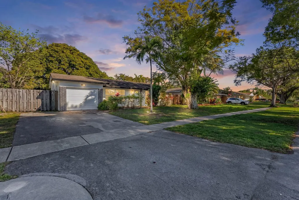 10213 Sw 51st Street Cooper City FL 33328
