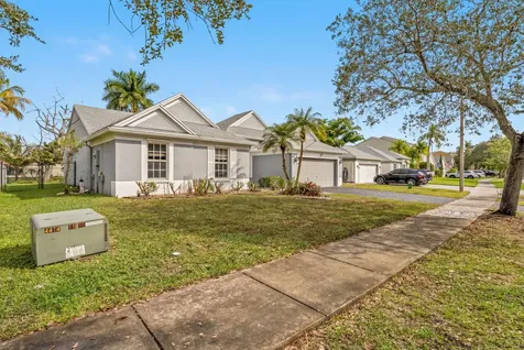 10185 Grove Lane Cooper City FL 33328