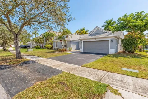 10185 Grove Lane Cooper City FL 33328