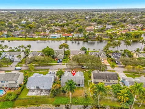 10185 Grove Lane Cooper City FL 33328