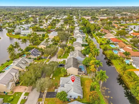 10185 Grove Lane Cooper City FL 33328