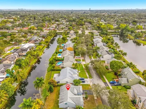 10185 Grove Lane Cooper City FL 33328