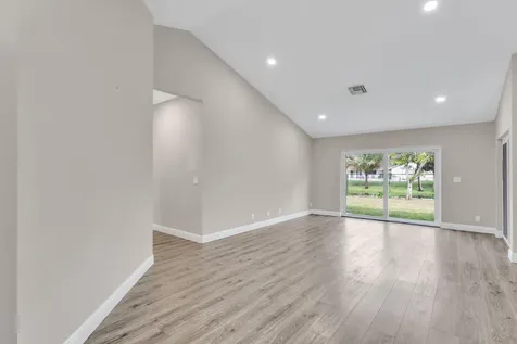 10185 Grove Lane Cooper City FL 33328