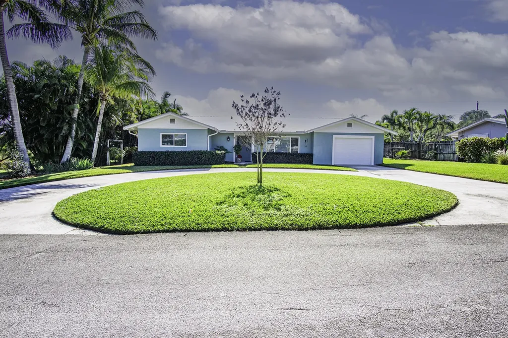 9464 Se Saturn Street Hobe Sound FL 33455
