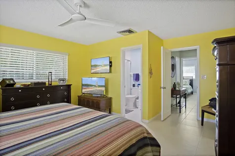 9464 Se Saturn Street Hobe Sound FL 33455