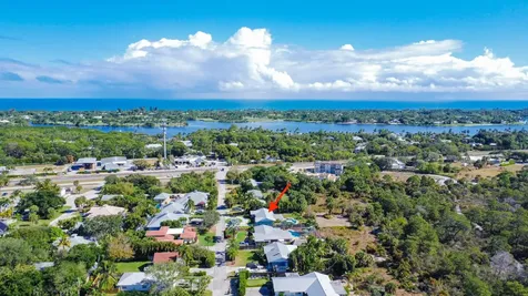 9464 Se Saturn Street Hobe Sound FL 33455