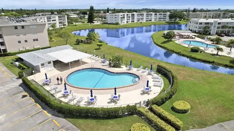 120 Windsor F West Palm Beach FL 33417