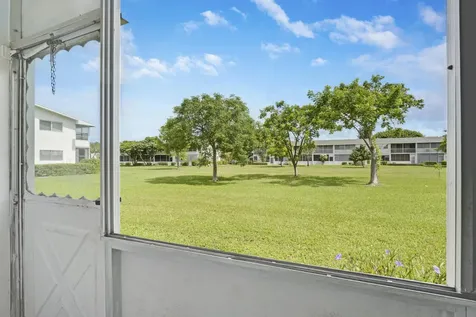 120 Windsor F West Palm Beach FL 33417