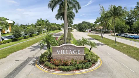 120 Windsor F West Palm Beach FL 33417