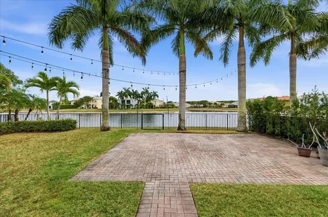 9572 Phipps Lane Wellington FL 33414