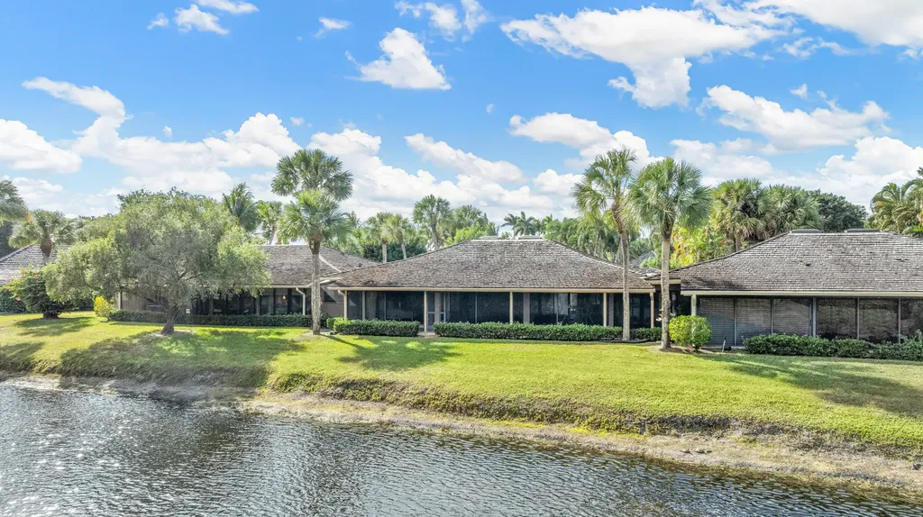 11683 Wimbledon Circle Wellington FL 33414