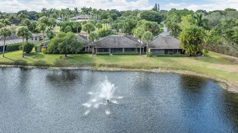11683 Wimbledon Circle Wellington FL 33414