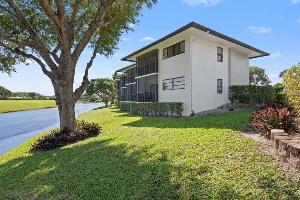 451 Greensward Lane Delray Beach FL 33445