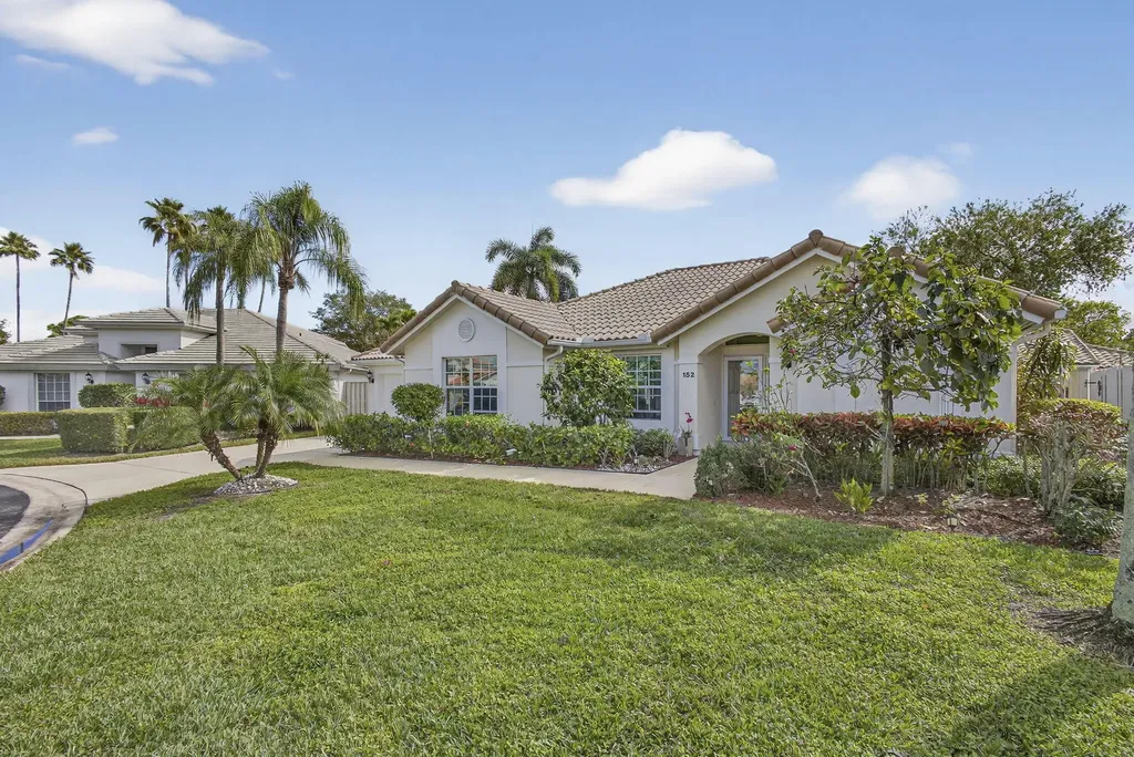 152 Eagleton Court Palm Beach Gardens FL 33418