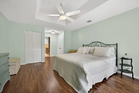 152 Eagleton Court Palm Beach Gardens FL 33418