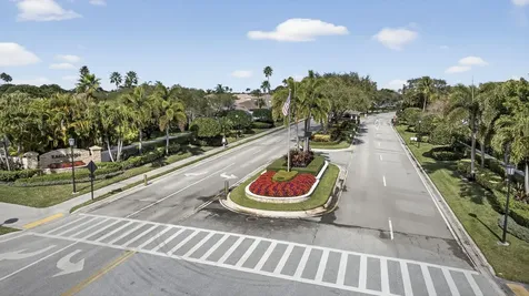152 Eagleton Court Palm Beach Gardens FL 33418