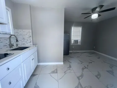 2843 Forest Hill Boulevard Palm Springs FL 33406