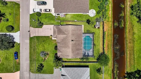 2631 Sw Fair Isle Road Port Saint Lucie FL 34987