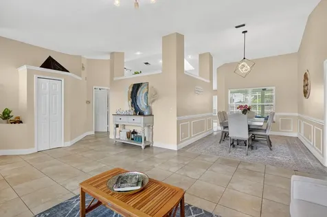 2631 Sw Fair Isle Road Port Saint Lucie FL 34987