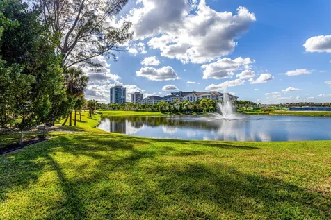 2719 Embassy Drive West Palm Beach FL 33401