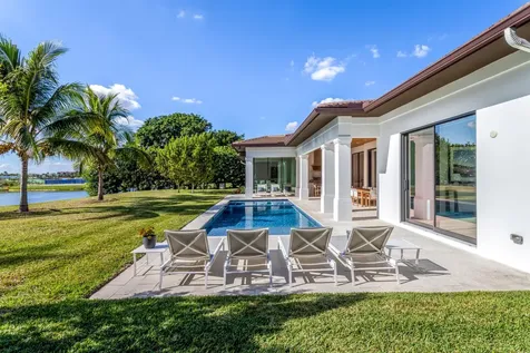 2719 Embassy Drive West Palm Beach FL 33401