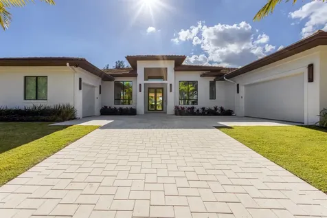 2719 Embassy Drive West Palm Beach FL 33401