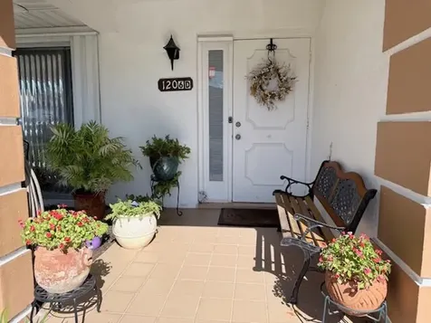1206 S Lakes End Drive Fort Pierce FL 34982