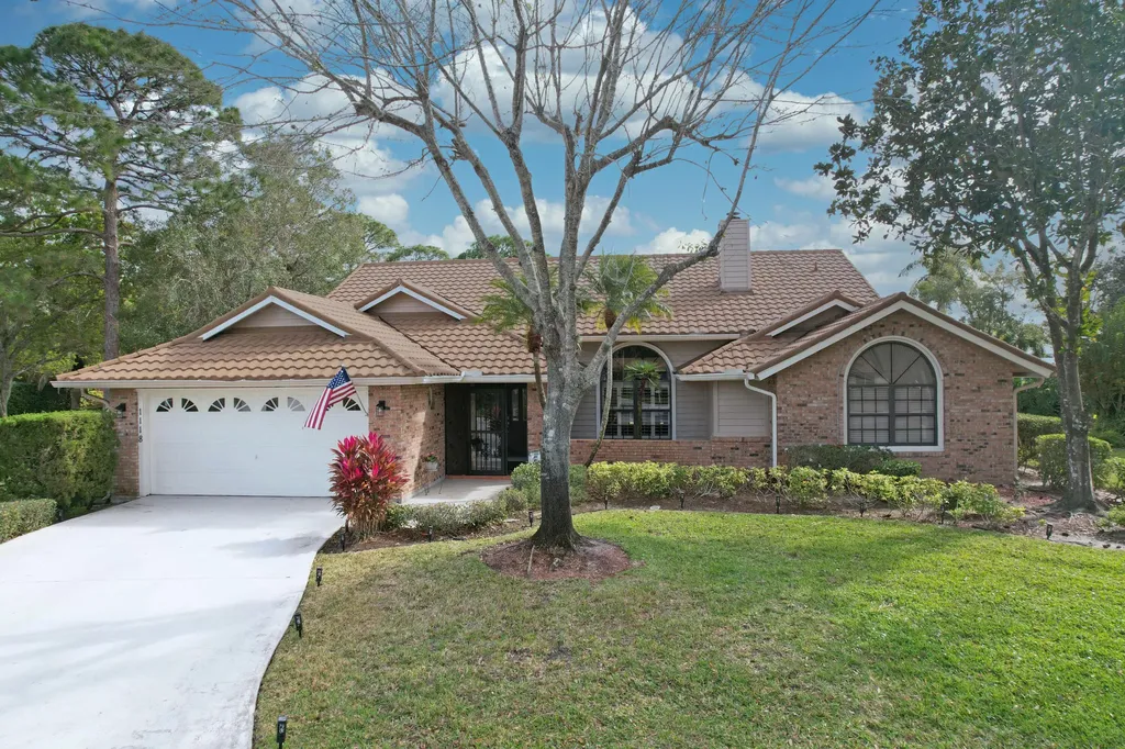1118 Sw Forest Hill Cove Port Saint Lucie FL 34986