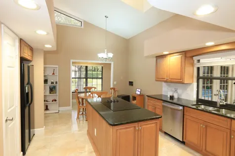 1118 Sw Forest Hill Cove Port Saint Lucie FL 34986