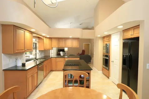1118 Sw Forest Hill Cove Port Saint Lucie FL 34986