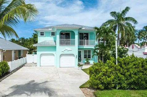 9427 SE Athena Street Hobe Sound FL 33455