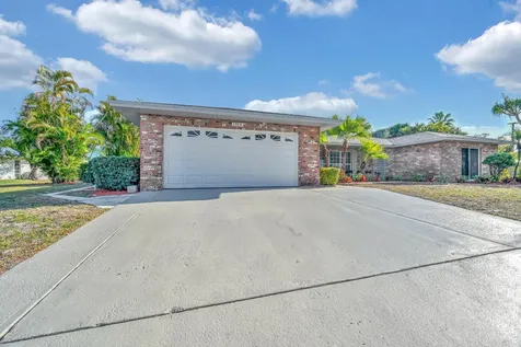1704 Se Adair Road Port Saint Lucie FL 34952