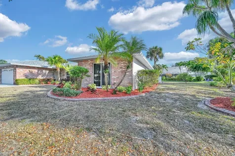 1704 Se Adair Road Port Saint Lucie FL 34952