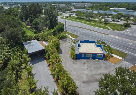 2095 NW Federal Highway Jensen Beach FL 34957