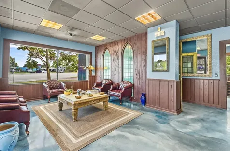 2095 NW Federal Highway Jensen Beach FL 34957