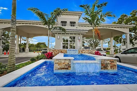 134 Lyndhurst F Deerfield Beach FL 33442