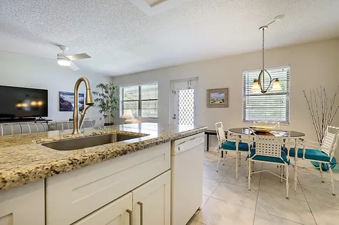 134 Lyndhurst F Deerfield Beach FL 33442