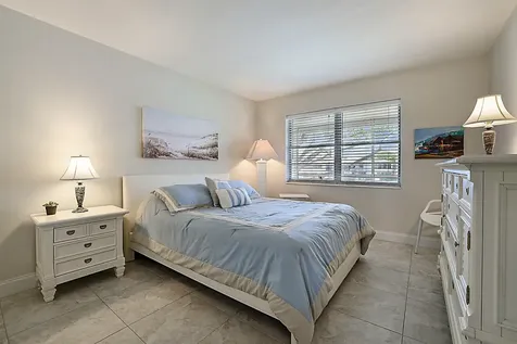 134 Lyndhurst F Deerfield Beach FL 33442