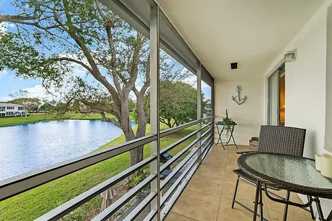 134 Lyndhurst F Deerfield Beach FL 33442