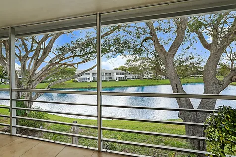 134 Lyndhurst F Deerfield Beach FL 33442