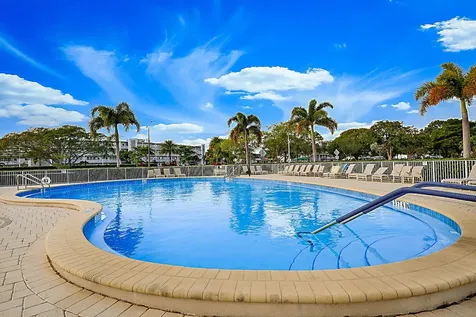 134 Lyndhurst F Deerfield Beach FL 33442