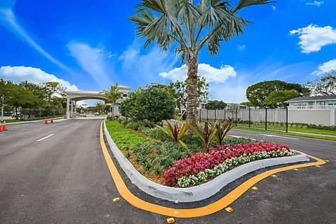 134 Lyndhurst F Deerfield Beach FL 33442