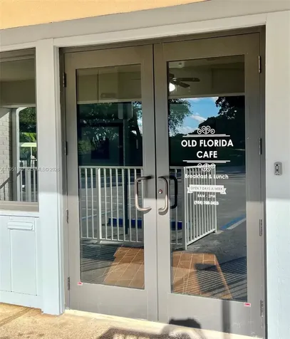 134 Lyndhurst F Deerfield Beach FL 33442