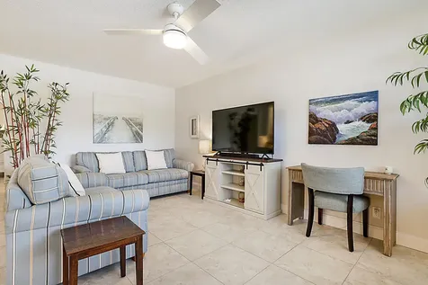 134 Lyndhurst F Deerfield Beach FL 33442