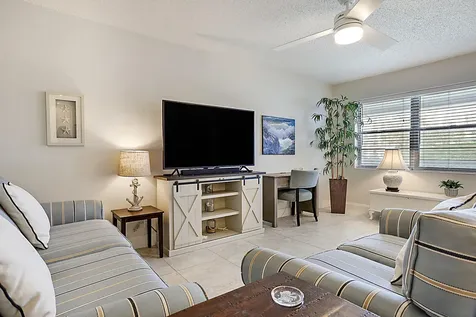 134 Lyndhurst F Deerfield Beach FL 33442
