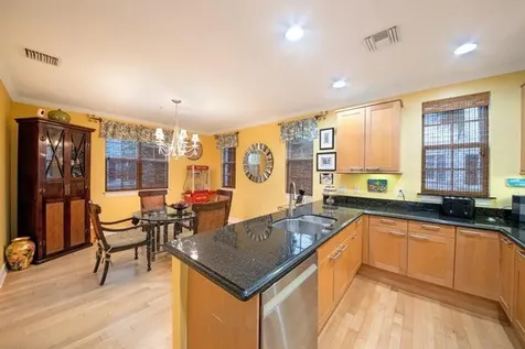 381 W Mallory Circle Delray Beach FL 33483