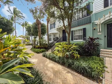 381 W Mallory Circle Delray Beach FL 33483